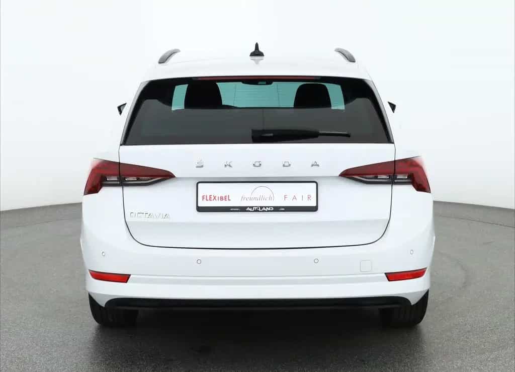 Skoda Octavia Combi 1.5 TSI Ambition LED ACC PDC DAB 09/2020-photo-3