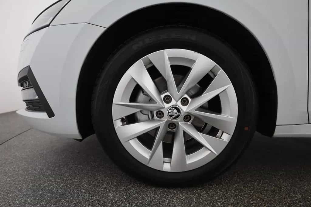 Skoda Octavia Combi 1.5 TSI Ambition LED ACC PDC DAB 09/2020-photo-32