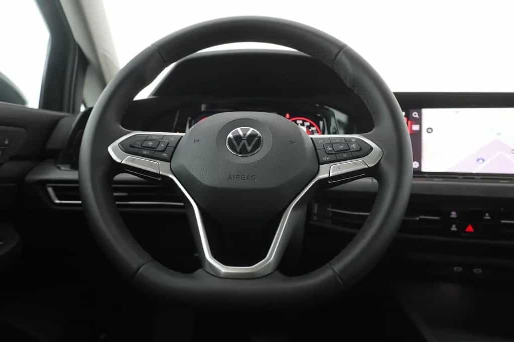 Volkswagen Golf 1.5 eTSI DSG Style LED Navi ACC Sitzheizung 08/2021-photo-13