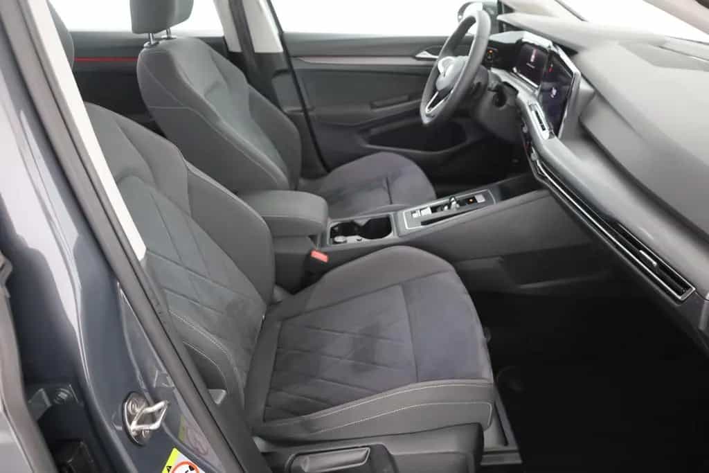 Volkswagen Golf 1.5 eTSI DSG Style LED Navi ACC Sitzheizung 08/2021-photo-22
