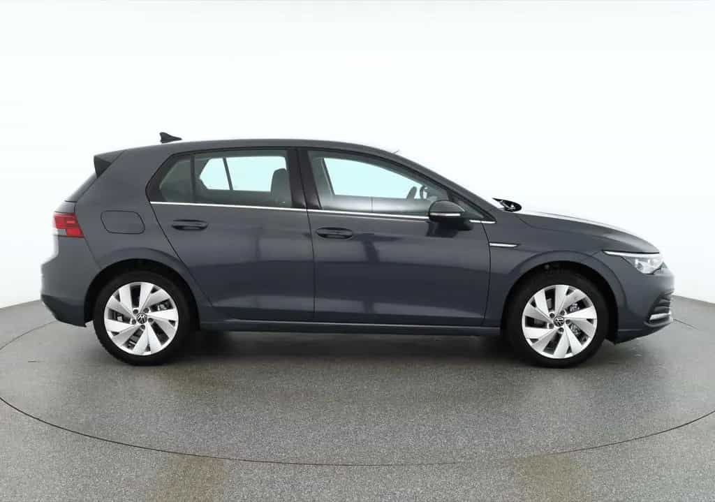 Volkswagen Golf 1.5 eTSI DSG Style LED Navi ACC Sitzheizung 08/2021-photo-5