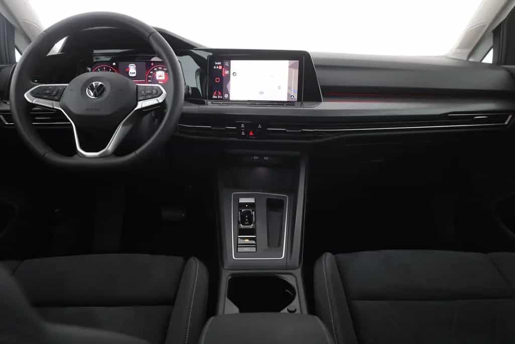 Volkswagen Golf 1.5 eTSI DSG Style LED Navi ACC Sitzheizung 08/2021-photo-8