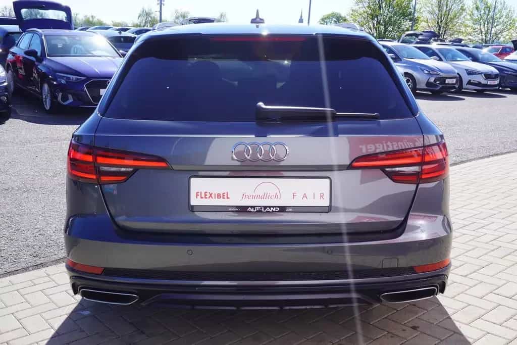 Audi A4 Avant 40 2.0 TFSI S-Line LED Navi PDC DAB 03/2019-photo-3