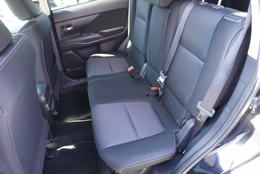 Mitsubishi Outlander 2.0 2WD Kamera Tempomat AHK PDC 06/2018-photo-12