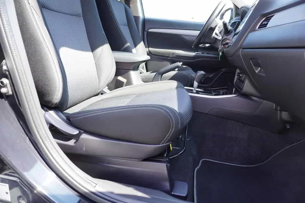 Mitsubishi Outlander 2.0 2WD Kamera Tempomat AHK PDC 06/2018-photo-15