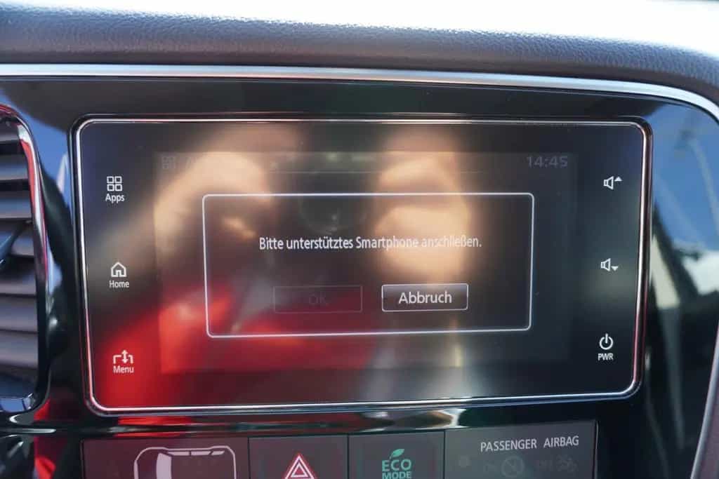 Mitsubishi Outlander 2.0 2WD Kamera Tempomat AHK PDC 06/2018-photo-17
