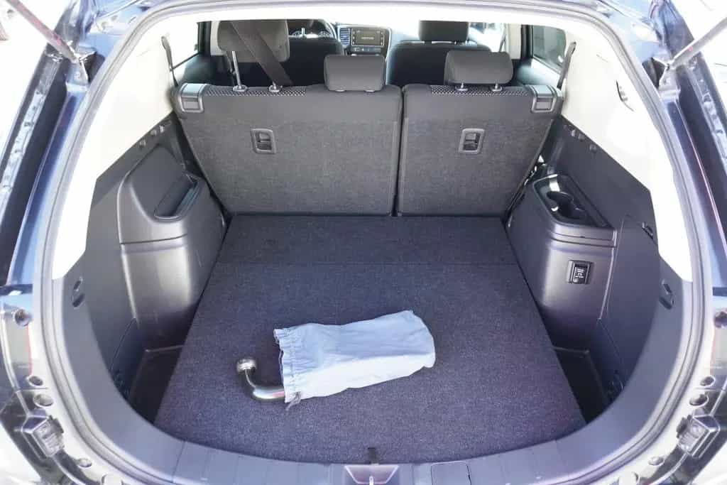 Mitsubishi Outlander 2.0 2WD Kamera Tempomat AHK PDC 06/2018-photo-30