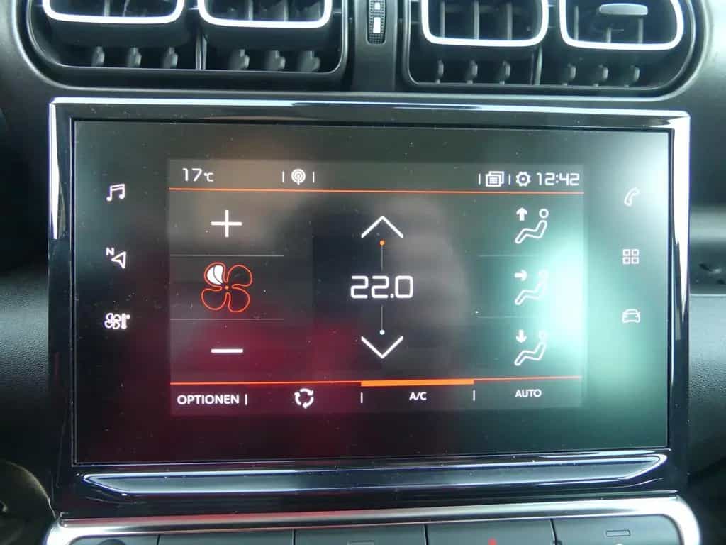 Citroën C3 Aircross PureTech110 Shine AAC Navi HUD SHZ 07/2021-photo-14