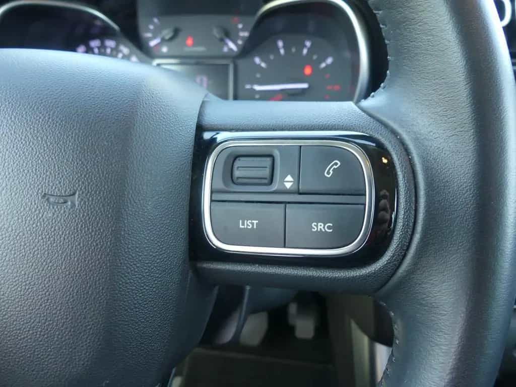 Citroën C3 Aircross PureTech110 Shine AAC Navi HUD SHZ 07/2021-photo-23