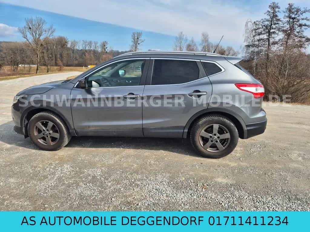 Nissan Qashqai N-Connecta-BITTE INSERAT GENAU LESEN 02/2017-photo-3