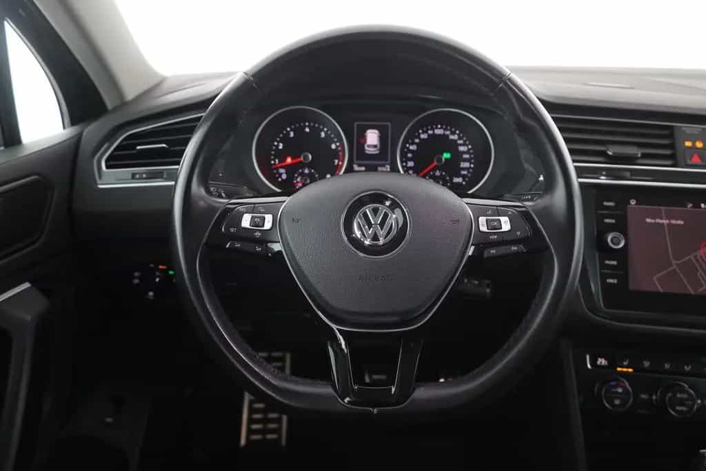 Volkswagen Tiguan 1.5 TSI DSG R-Line LED Navi Kamera AHK 05/2020-photo-13