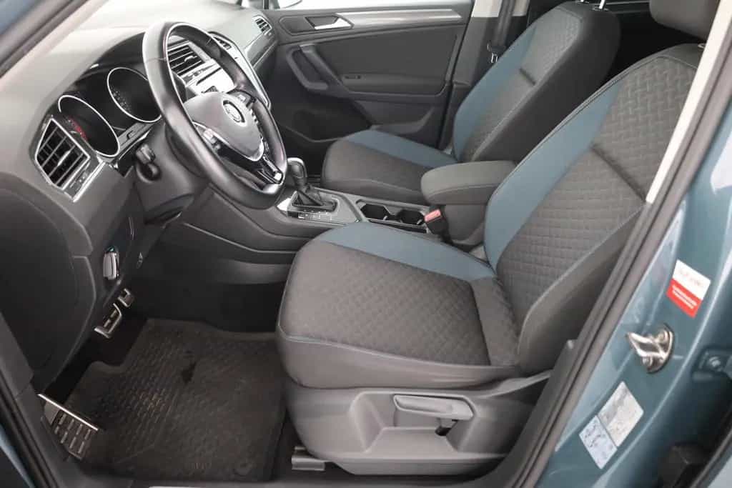 Volkswagen Tiguan 1.5 TSI DSG R-Line LED Navi Kamera AHK 05/2020-photo-21