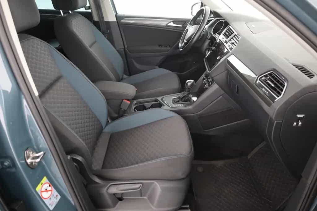 Volkswagen Tiguan 1.5 TSI DSG R-Line LED Navi Kamera AHK 05/2020-photo-22