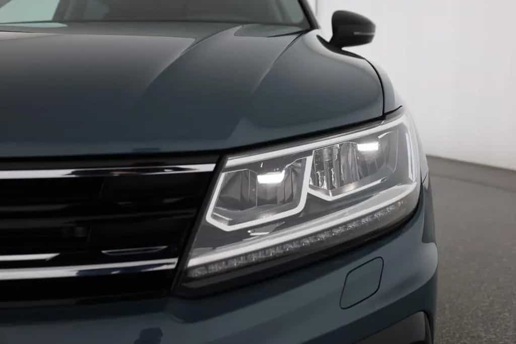 Volkswagen Tiguan 1.5 TSI DSG R-Line LED Navi Kamera AHK 05/2020-photo-28
