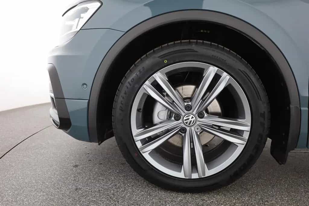 Volkswagen Tiguan 1.5 TSI DSG R-Line LED Navi Kamera AHK 05/2020-photo-30