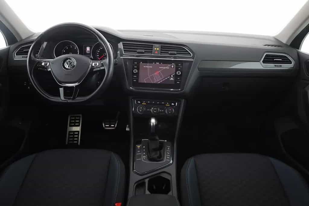 Volkswagen Tiguan 1.5 TSI DSG R-Line LED Navi Kamera AHK 05/2020-photo-8