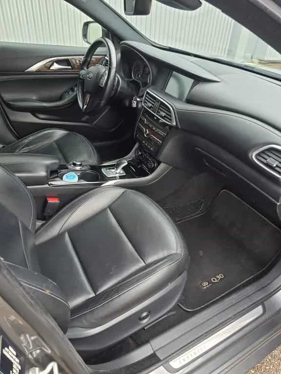 Infiniti Q30 2.2d DCT AWD Premium Premium 06/2016-photo-11