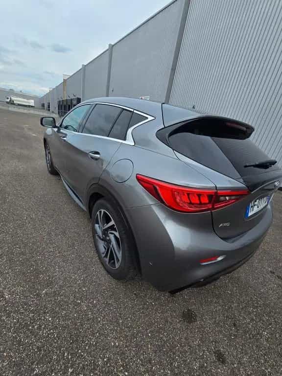Infiniti Q30 2.2d DCT AWD Premium Premium 06/2016-photo-2