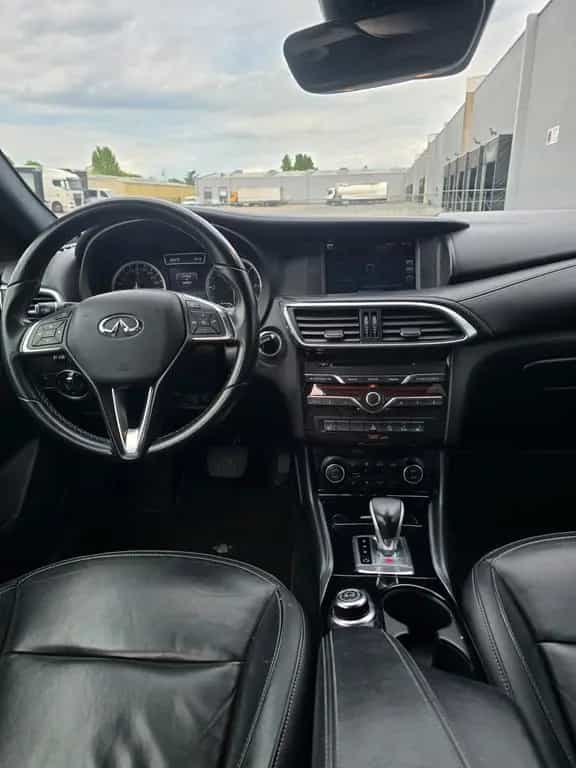 Infiniti Q30 2.2d DCT AWD Premium Premium 06/2016-photo-4