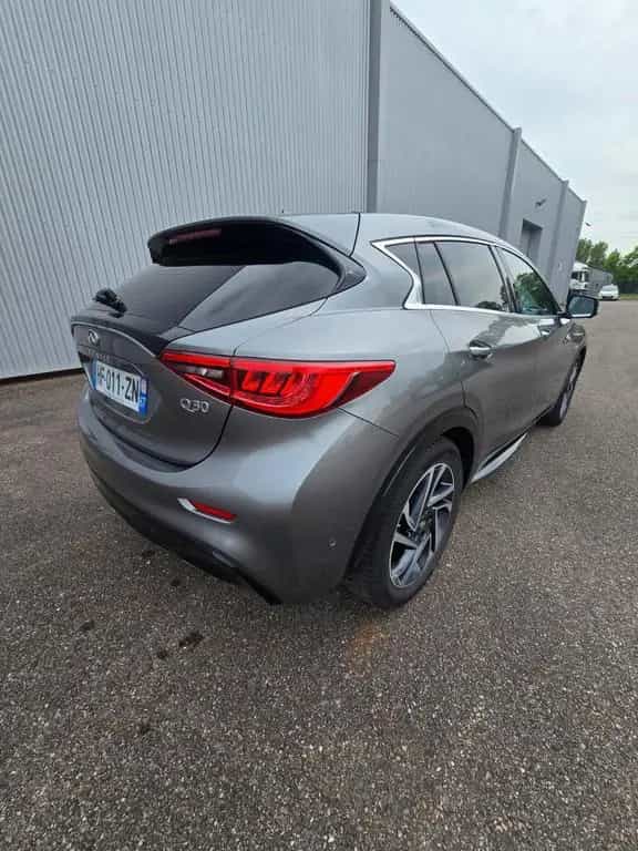 Infiniti Q30 2.2d DCT AWD Premium Premium 06/2016-photo-9
