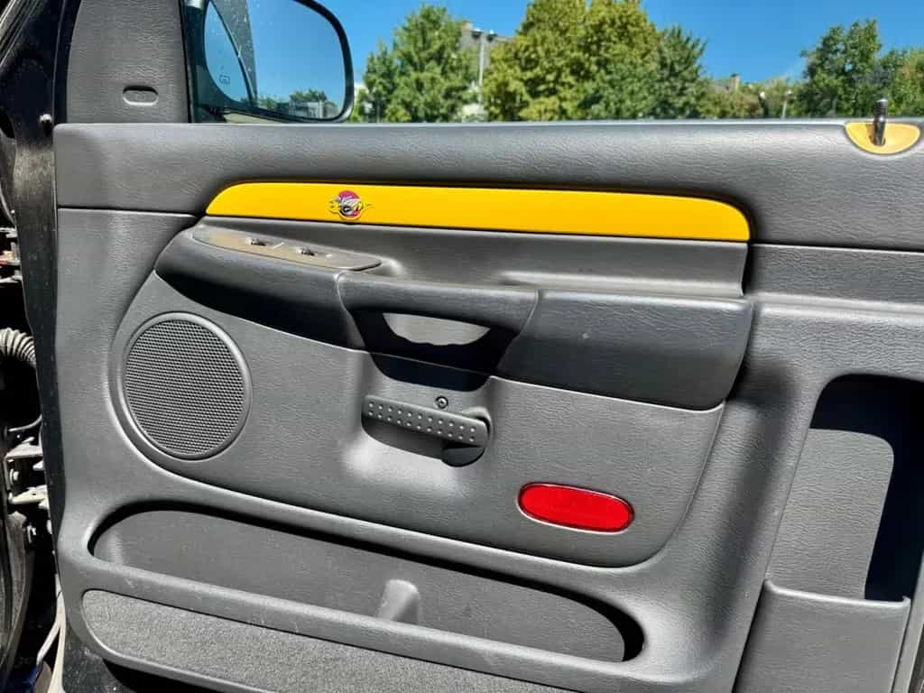 Dodge RAM 5,7 V8 Hemi *Rumble Bee*LPG+AHK+Leder*HU neu 01/2004-photo-22