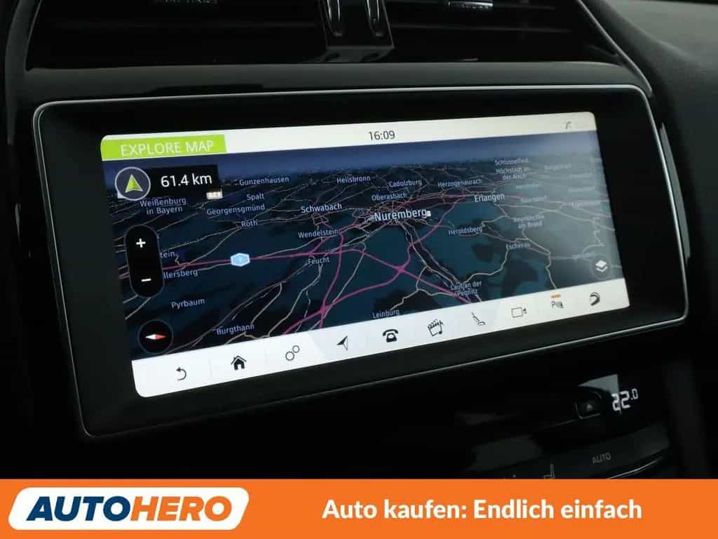 Jaguar F-Pace 20d Prestige AWD Aut.*NAV*XENON*ACC*CAM* 10/2016-photo-21