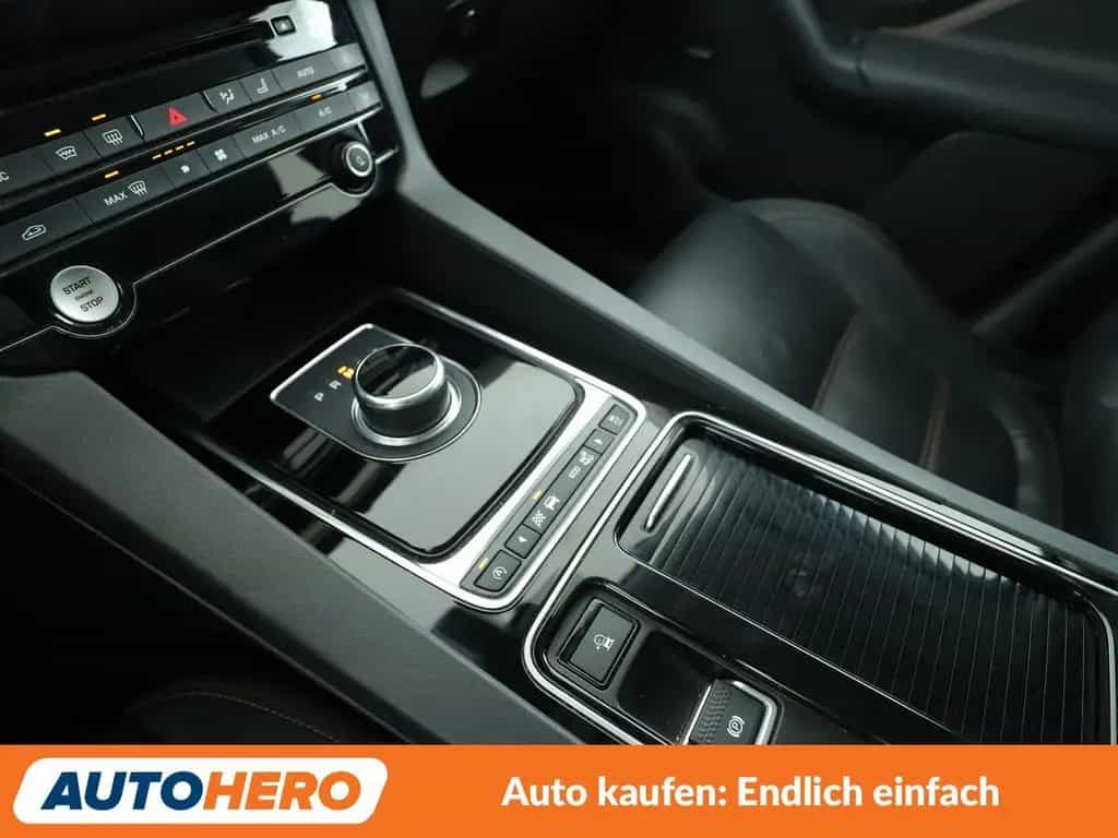 Jaguar F-Pace 20d Prestige AWD Aut.*NAV*XENON*ACC*CAM* 10/2016-photo-23