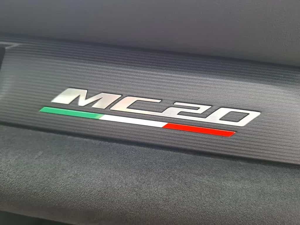 Maserati MC20 Cielo 08/2023-photo-14