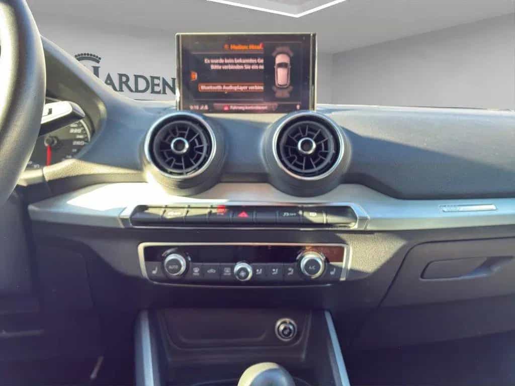 Audi Q2 35 TFSI S tronic Design LED GRA Navi 01/2020-photo-14