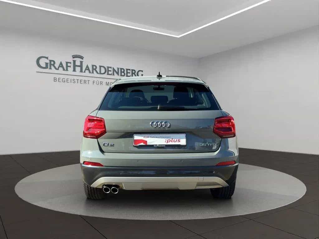 Audi Q2 35 TFSI S tronic Design LED GRA Navi 01/2020-photo-4