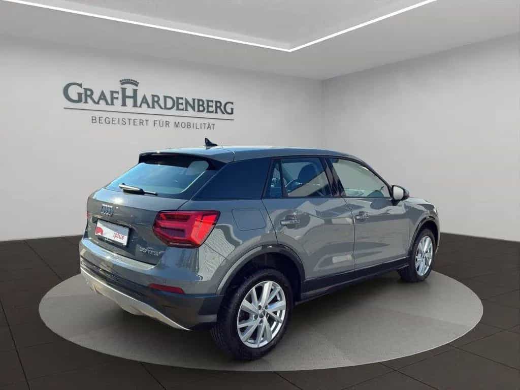 Audi Q2 35 TFSI S tronic Design LED GRA Navi 01/2020-photo-5