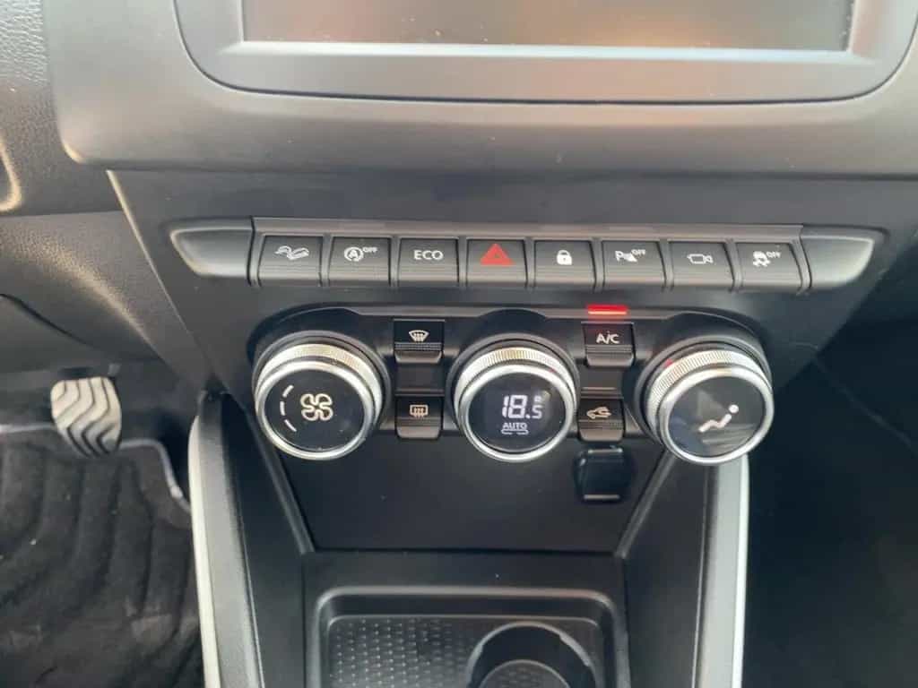 Dacia Duster II 1.3 TCe 150 GPF Celebration CAM*LED*LM 06/2021-photo-16