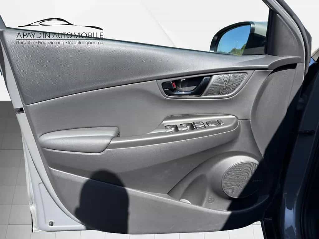 Hyundai KONA Style 2WD 1.6 TGDI Aut. NAVI/LHZ/SHZ/1.HAND 09/2019-photo-12