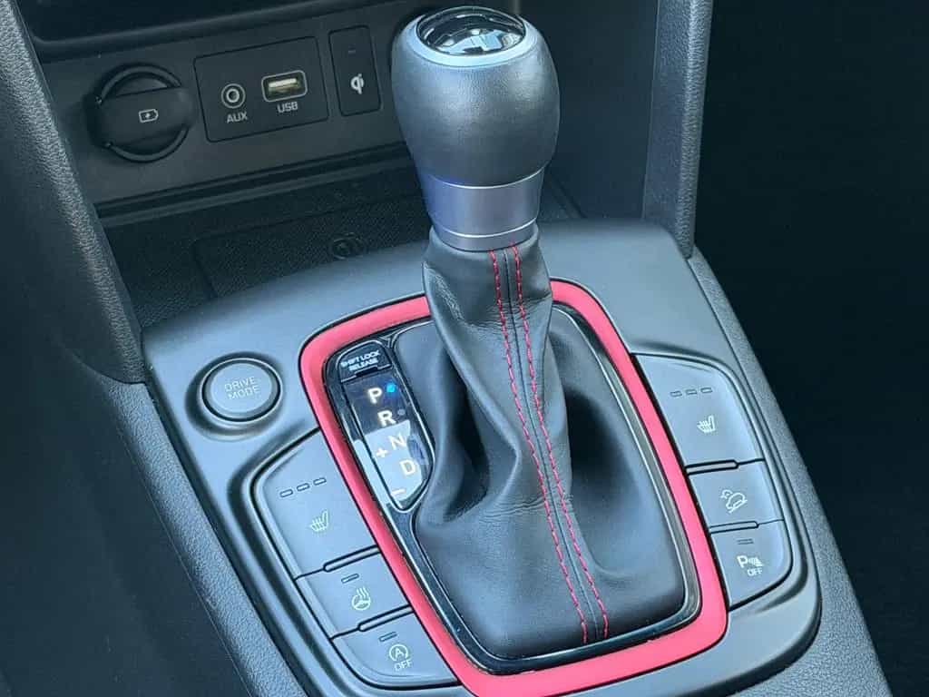 Hyundai KONA Style 2WD 1.6 TGDI Aut. NAVI/LHZ/SHZ/1.HAND 09/2019-photo-25