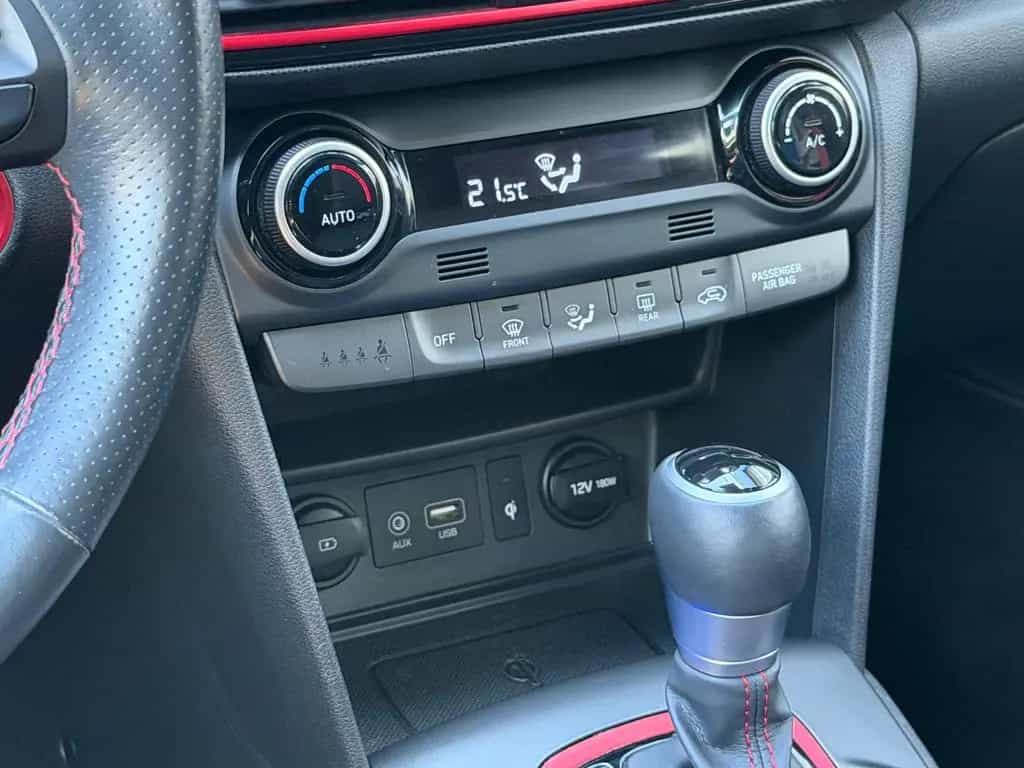 Hyundai KONA Style 2WD 1.6 TGDI Aut. NAVI/LHZ/SHZ/1.HAND 09/2019-photo-27