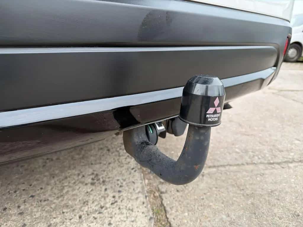 Mitsubishi Outlander Edition+ Black 2WD, CVT, AHK, 7-Sitzer 07/2018-photo-13