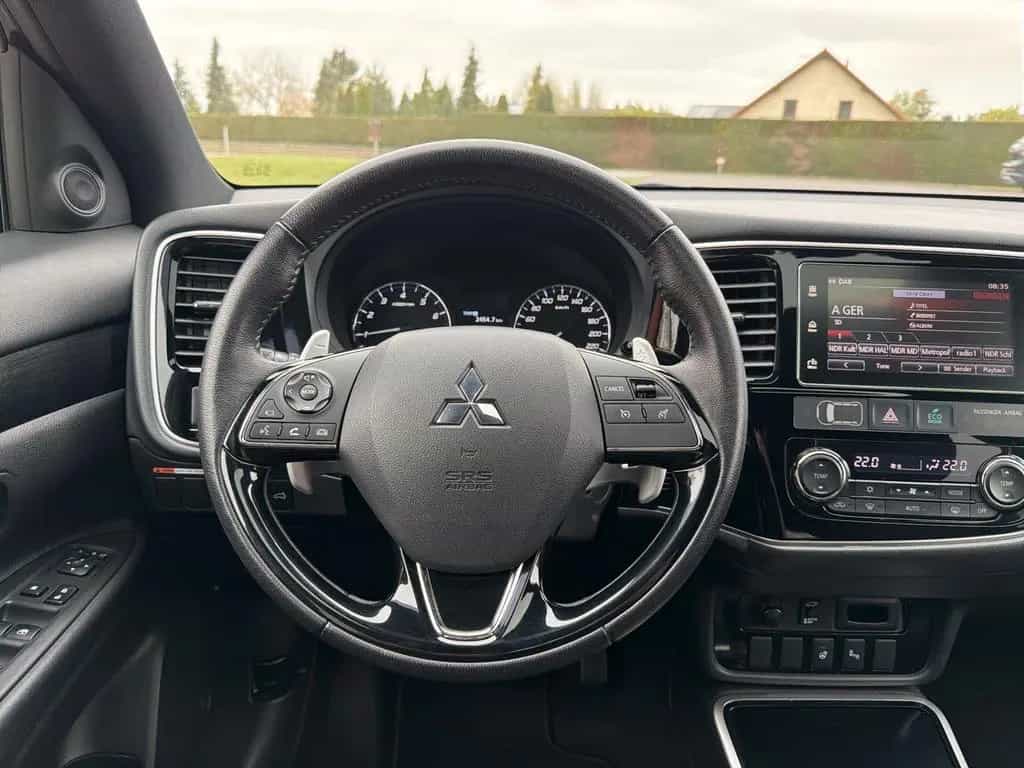 Mitsubishi Outlander Edition+ Black 2WD, CVT, AHK, 7-Sitzer 07/2018-photo-22