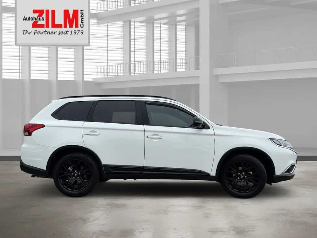Mitsubishi Outlander Edition+ Black 2WD, CVT, AHK, 7-Sitzer 07/2018-photo-7