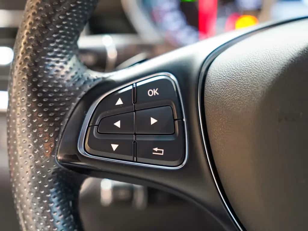 Mercedes-Benz GLE-Class 400 4M AMG Line Pano AIRMATIC 360° COMAND 03/2018-photo-21
