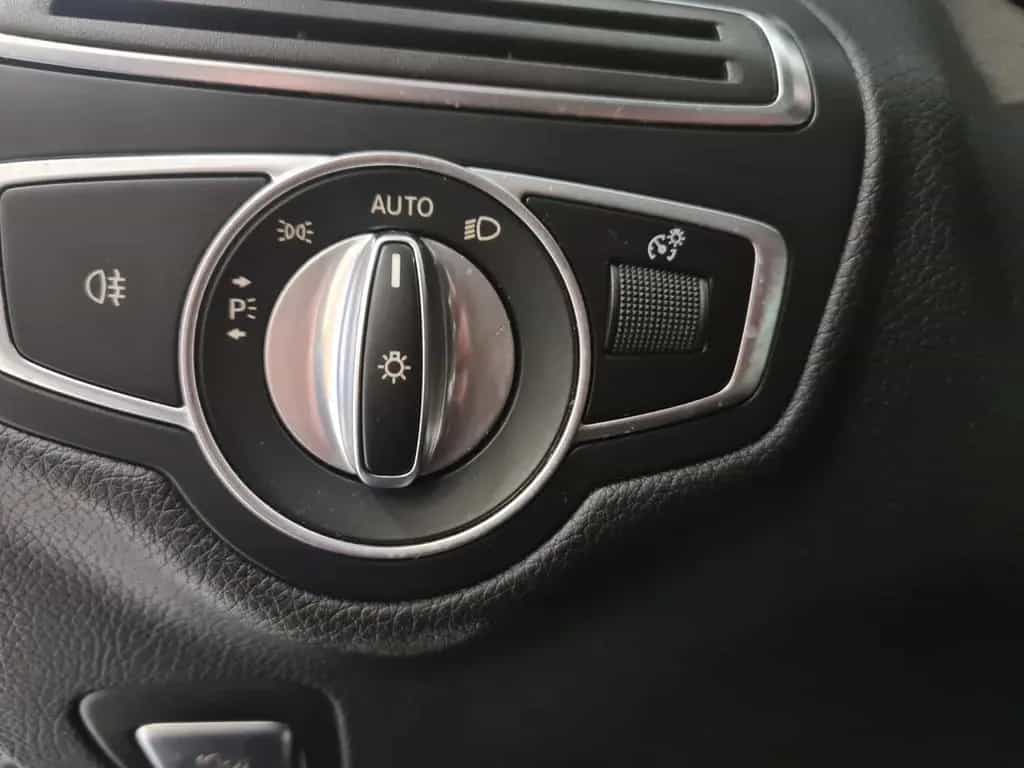 Mercedes-Benz C-Class 200 NIGHT EDITION / KAMERA / GEPFLEGT 03/2020-photo-14