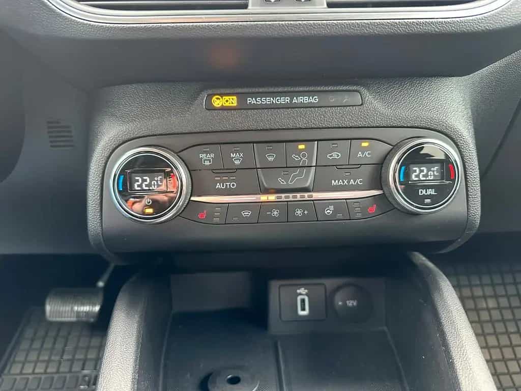 Ford Focus Turnier Active *AHK/ LED/ ACC* 05/2019-photo-15