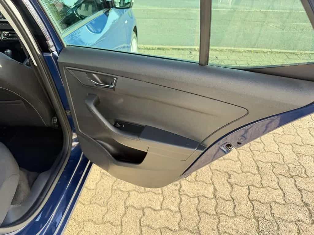 Skoda Fabia Clever AUTOMATIK/KLIMA/NAVI/1HAND 02/2018-photo-17