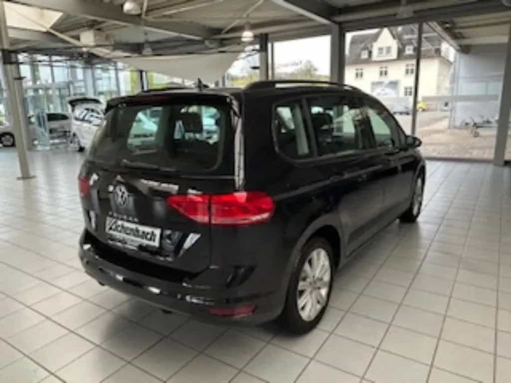 Volkswagen Touran Comfortline 1.5 TSI LED, Sitzheizung 04/2024-photo-5