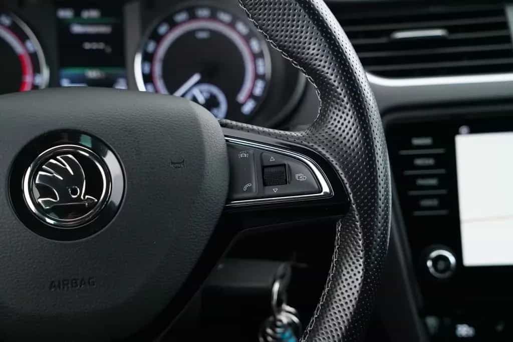 Skoda Octavia RS 2.0TSI VOLL-LED+CANTON+SITZHZG+NAVI 05/2017-photo-15
