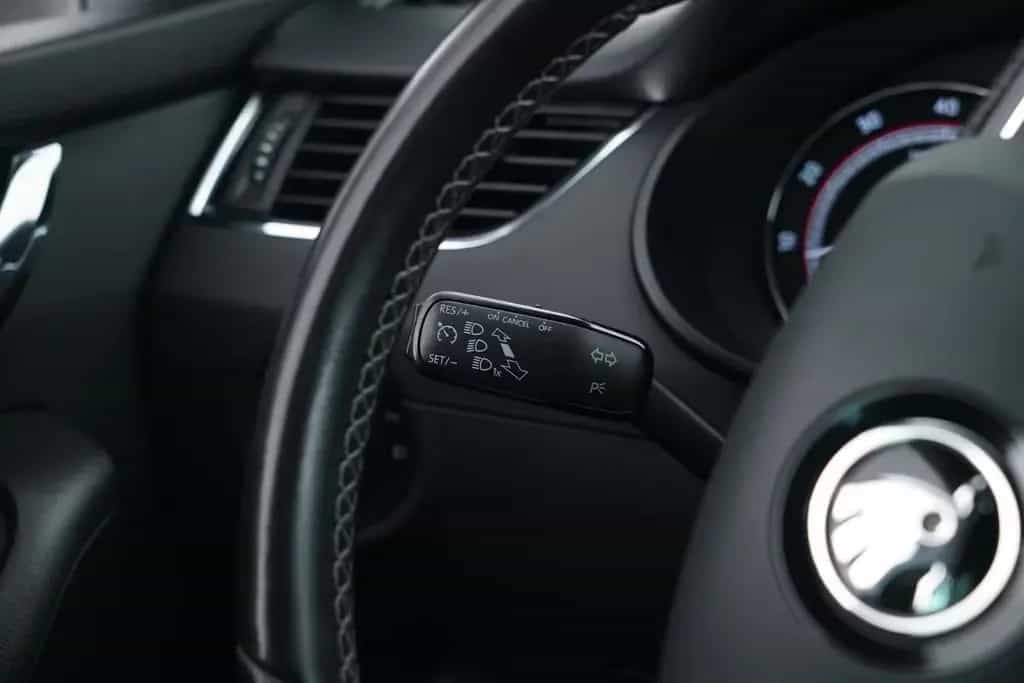 Skoda Octavia RS 2.0TSI VOLL-LED+CANTON+SITZHZG+NAVI 05/2017-photo-16