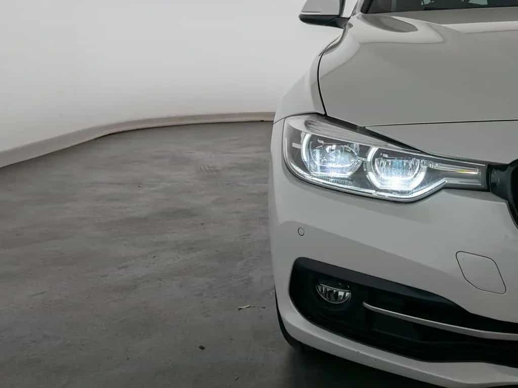 BMW 3 Series 320 i Sport Line (EURO 6d-TEMP) LED+NAVI+PANO+BC 11/2019-photo-1