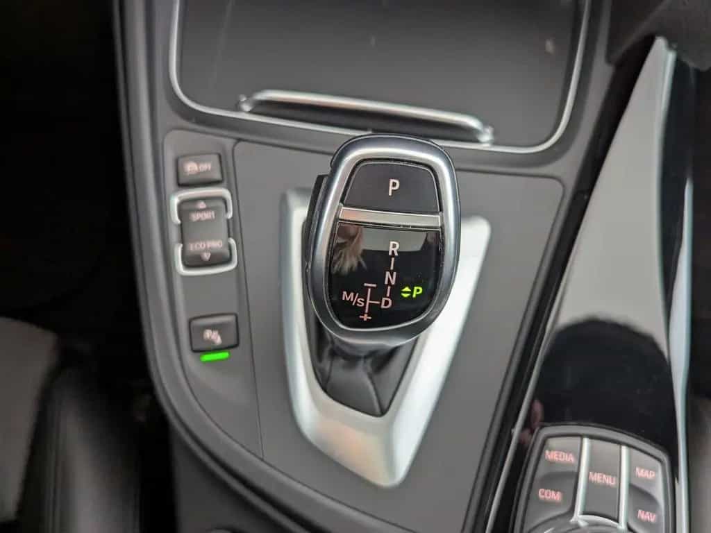 BMW 3 Series 320 i Sport Line (EURO 6d-TEMP) LED+NAVI+PANO+BC 11/2019-photo-23