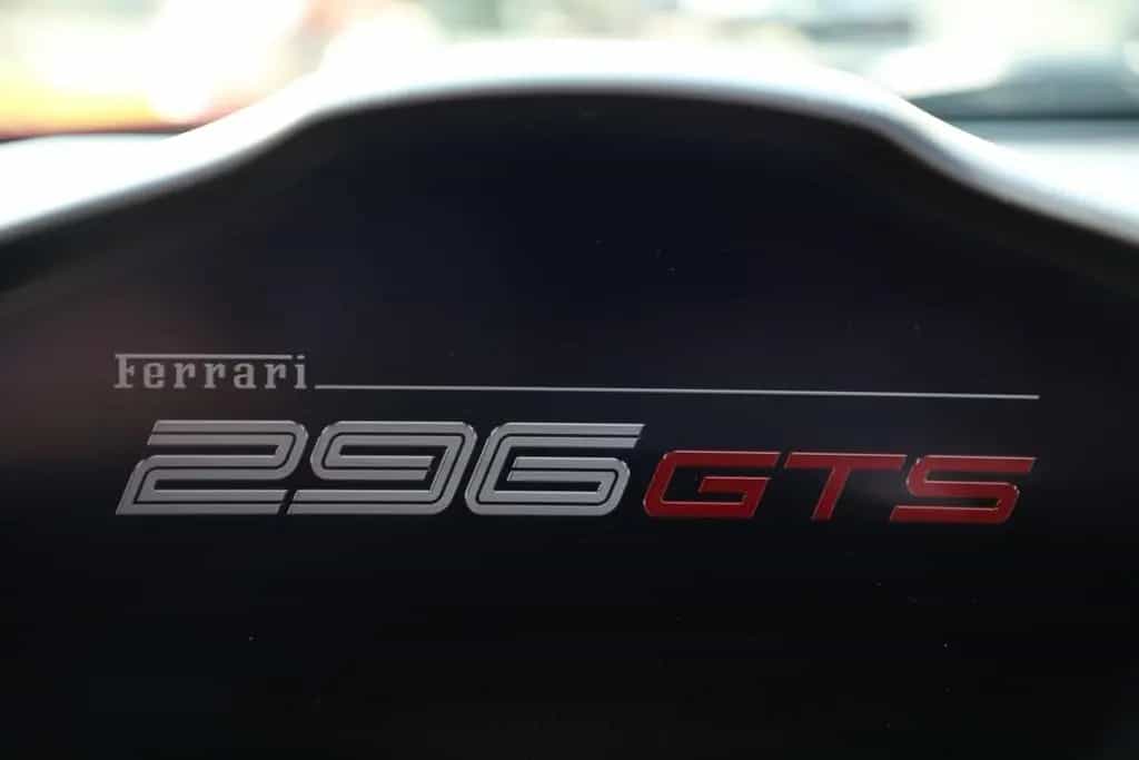 Ferrari 296 GTS Lift LED Carbon Lenkrad Hifi Premium 02/2025-photo-14