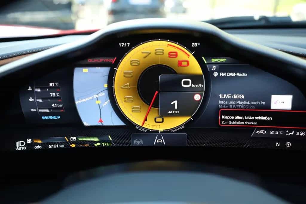 Ferrari 296 GTS Lift LED Carbon Lenkrad Hifi Premium 02/2025-photo-15