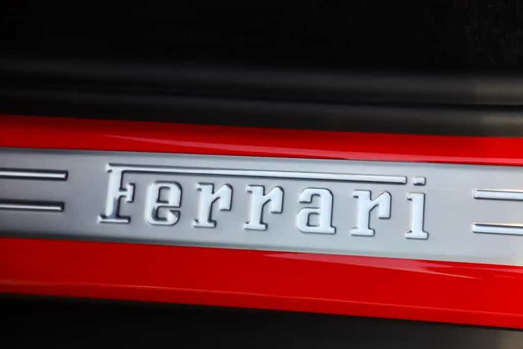 Ferrari 296 GTS Lift LED Carbon Lenkrad Hifi Premium 02/2025-photo-5